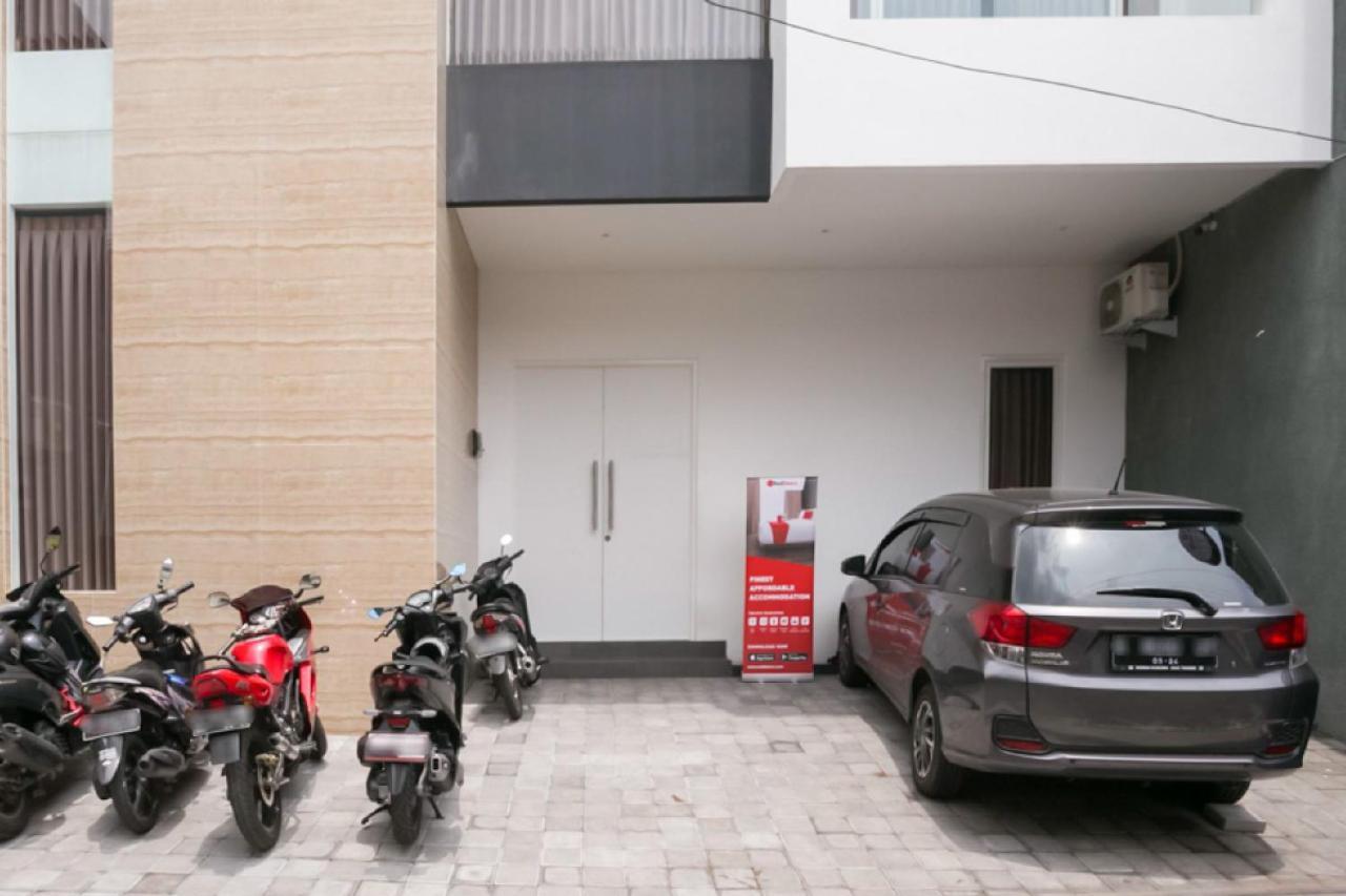A Pousada Reddoorz Syariah Near Lapangan Pancasila Simpang Lima Semarang Exterior foto