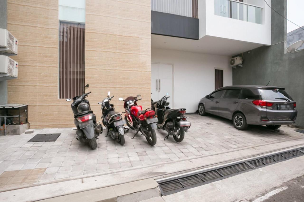 A Pousada Reddoorz Syariah Near Lapangan Pancasila Simpang Lima Semarang Exterior foto